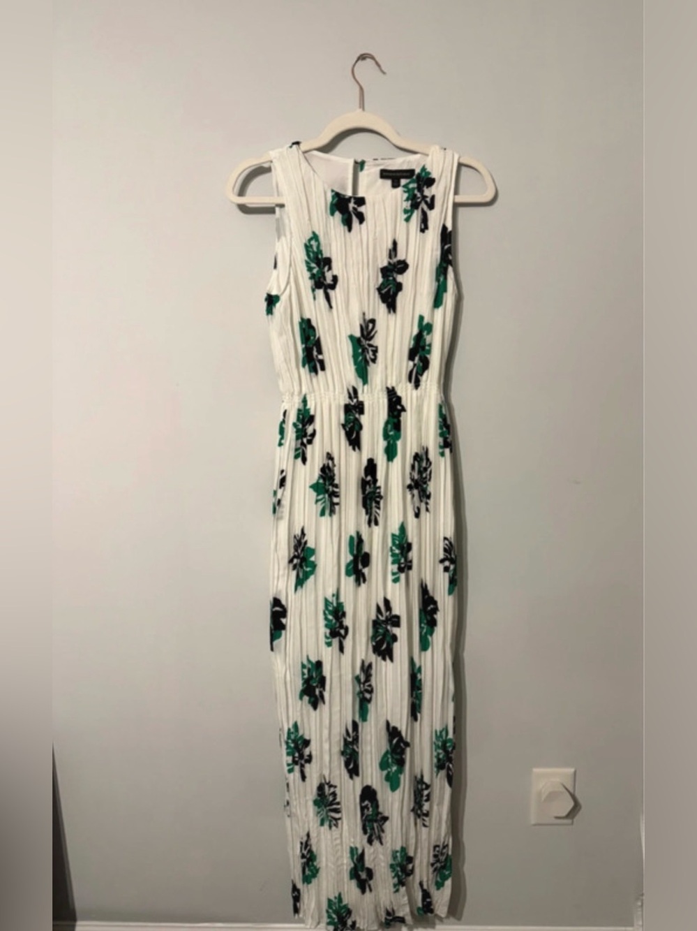 Banana Republic Floral Maxi Dress in White & Green Size Small Like New